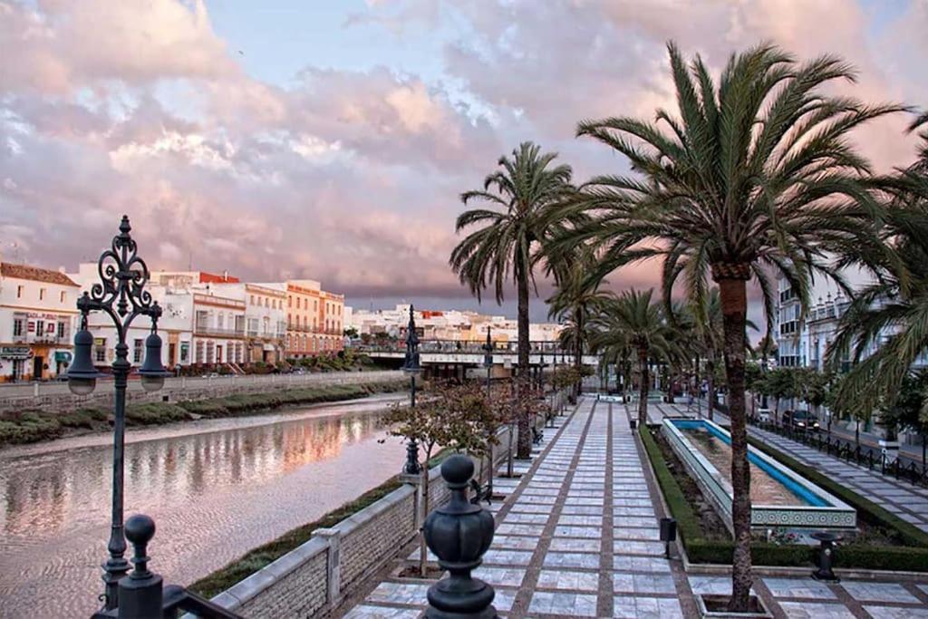 Apartament Enjoy The Historic Center Of Chiclana By C. Dreams Chiclana de la Frontera Zewnętrze zdjęcie